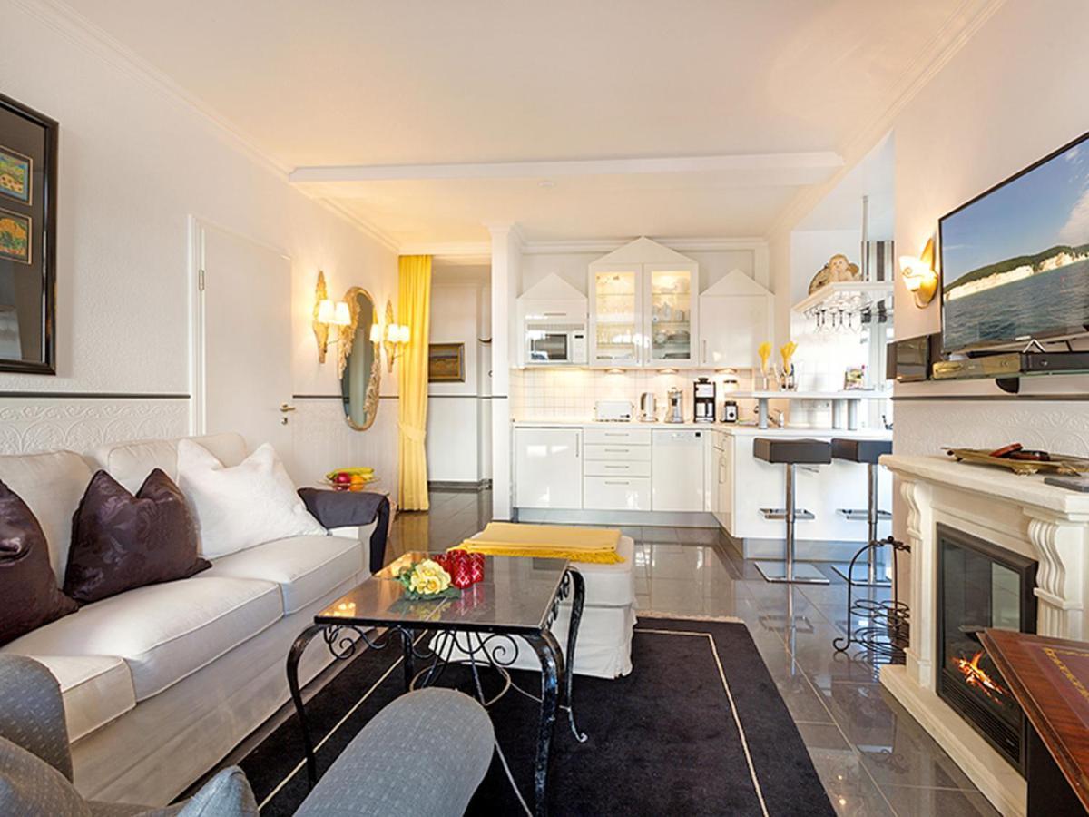 Jugendglueck - Gelbe Rose Apartment Binz
