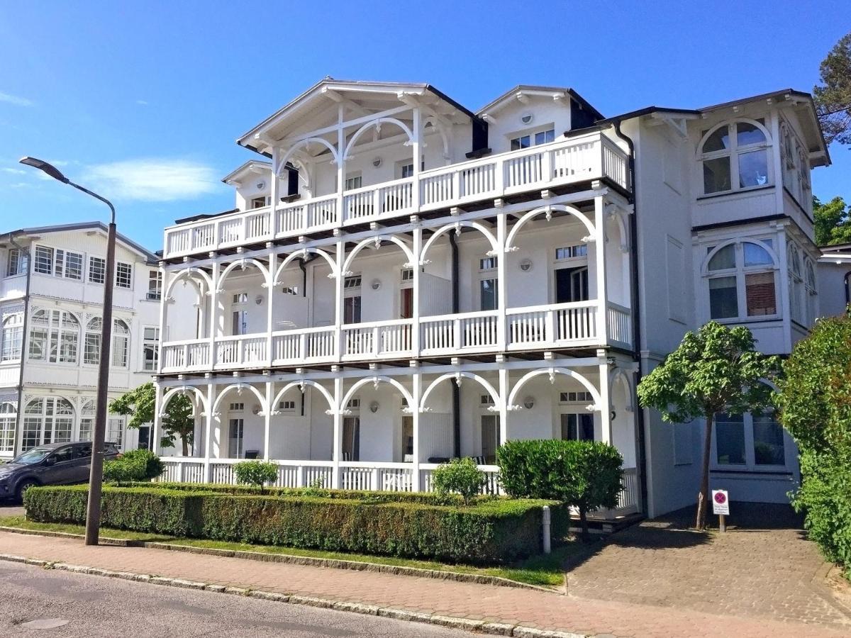 Apartment Jugendglueck - Gelbe Rose
